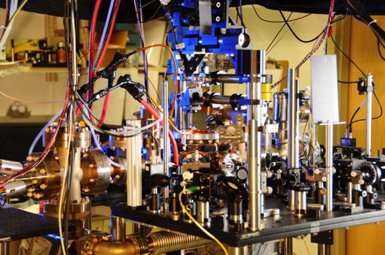 Scientists set new stability record with ytterbium atomic clock