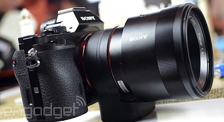 Sony Alpha 7/7R camera