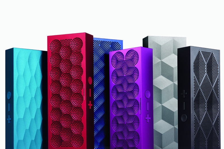 Jawbone now lets you link Mini Jamboxes -- if you happen to have two