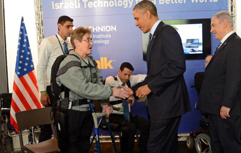 Army veteran Sgt. Theresa Hannigan meets the President