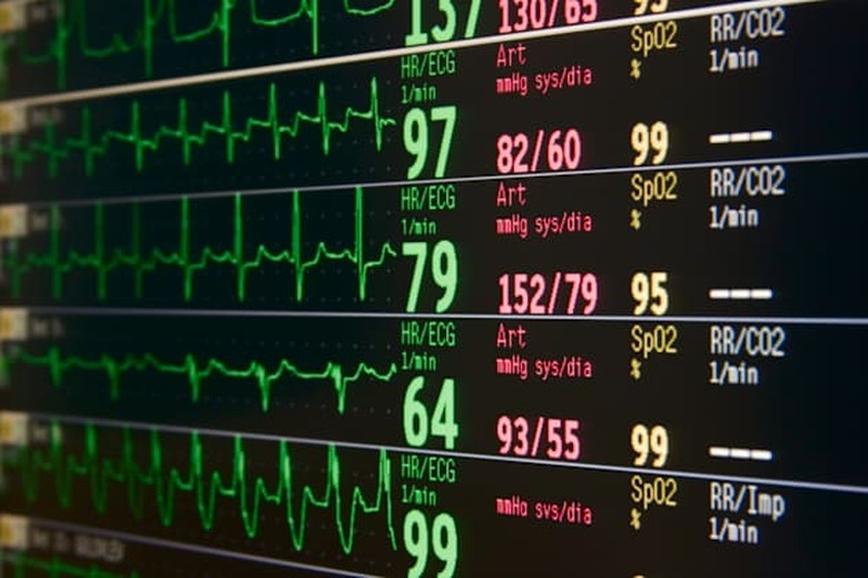 intensive care unit lcd monitor for several patients