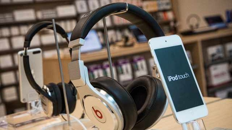 Apple Said To Be In Talks To Purchase Beats Headphones Company