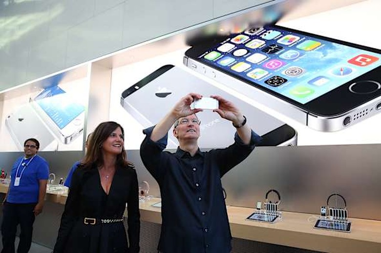 Apple's Latest iPhone Models Go On Sale Across U.S.