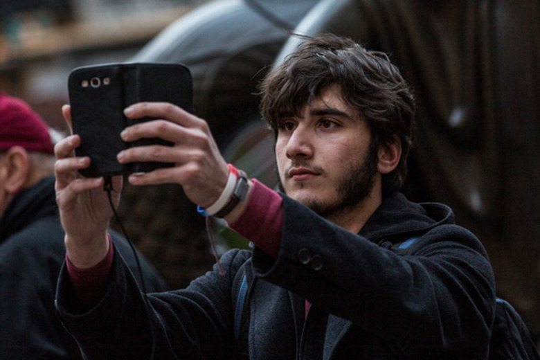 Taking a photo with a Galaxy S III in New York City