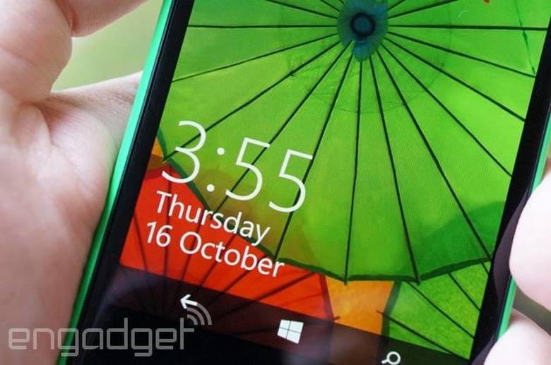 Lumia 735 display up close
