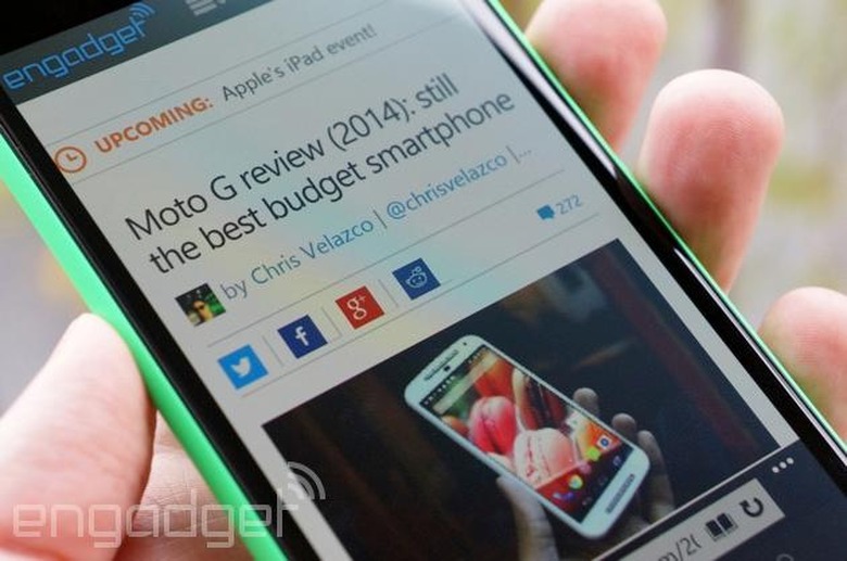 Lumia 735 checks out a rival