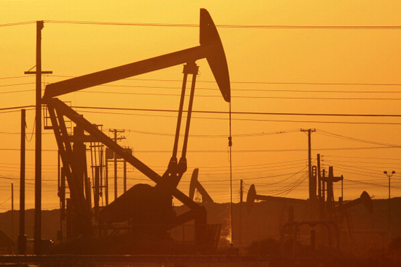 Oil fracking