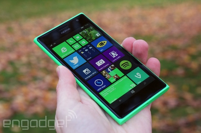 Lumia 735