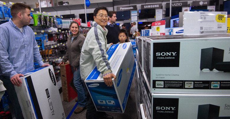 Black Friday shopping in 2013
