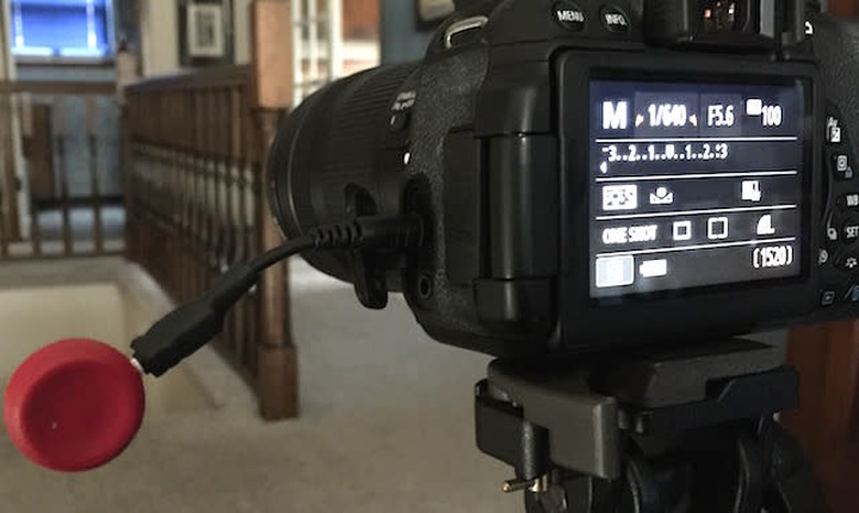 Pico time lapse accessory for DSLR