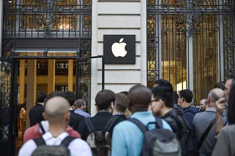 FRANCE-US-IT-TELECOMMUNICATION-APPLE