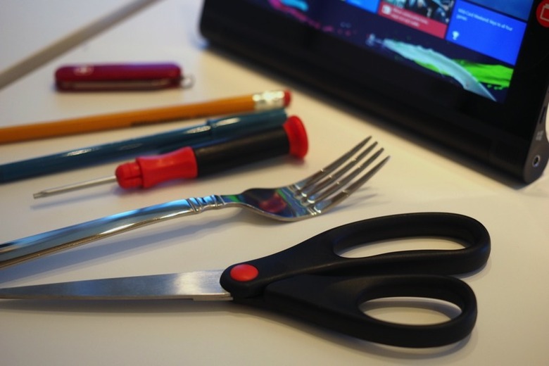 This Windows tablet lets you use any metal object as a pen