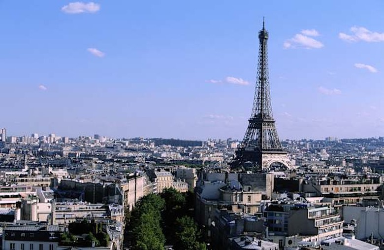 60012.JPG Eiffel Tower and Paris Martial Colomb 