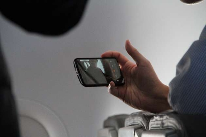 Using mobile devices gate to gate - JetBlue