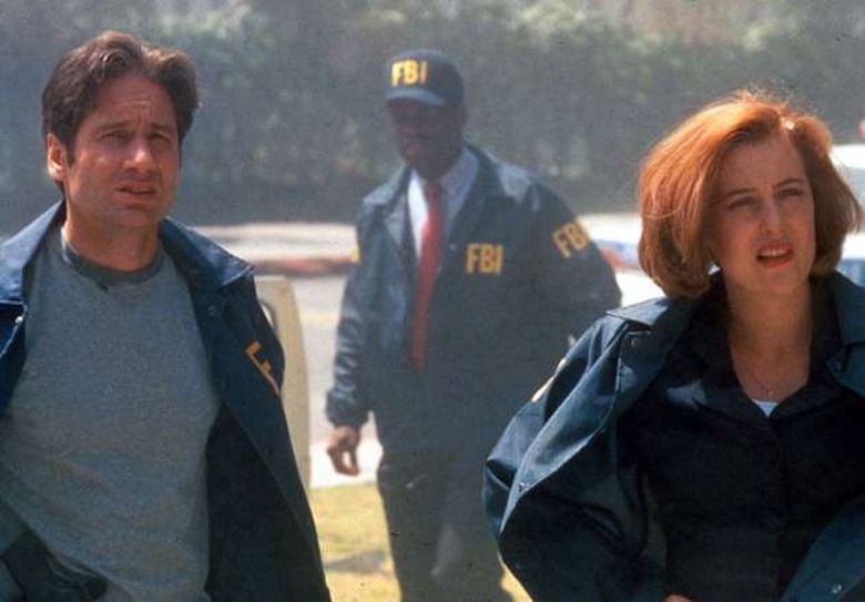 X-FILES: THE MOVIE (1998) DAVID DUCHOVNY, GILLIAN ANDERSON XFM 075 N