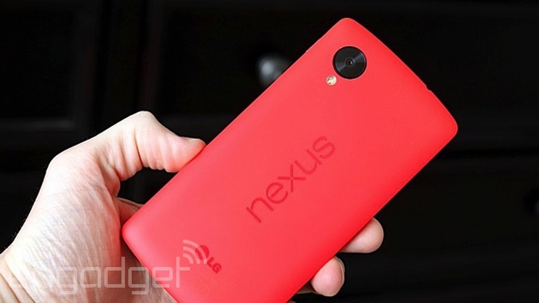 LG's Nexus 5 in red