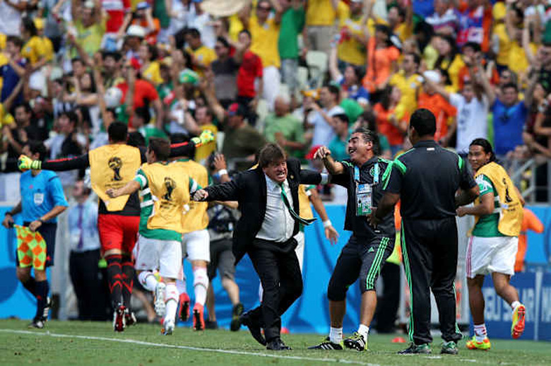 Netherlands v Mexico: Round of 16 - 2014 FIFA World Cup Brazil