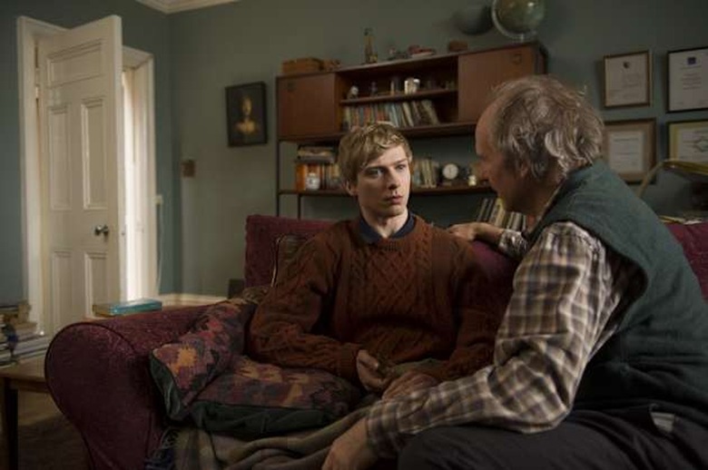 Will Tudor as Odi and William Hurt as George - Humans _ Season 1, Episode 6 - Photo Credit: Des Willie/Kudos/AMC/C4
