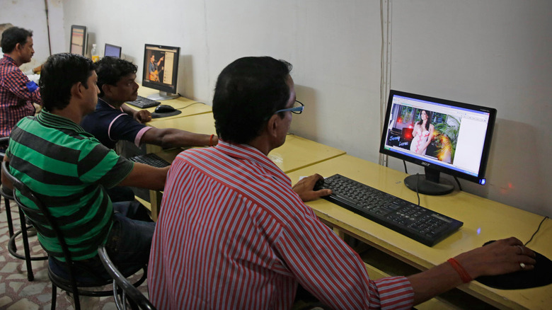 Surfing the web in an Allahabad, India internet cafe
