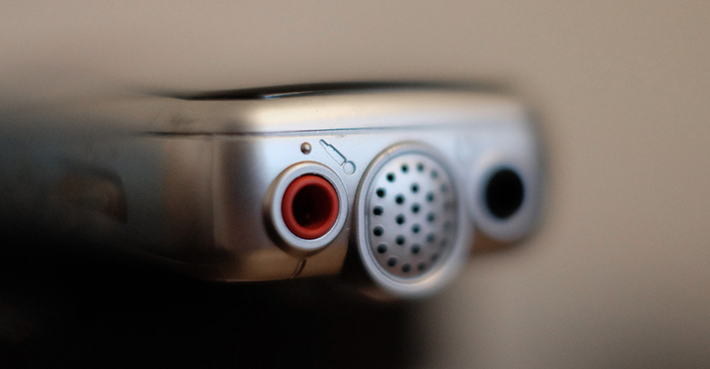 Microphone