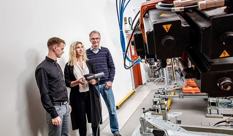 Researchers try smoother robot movements