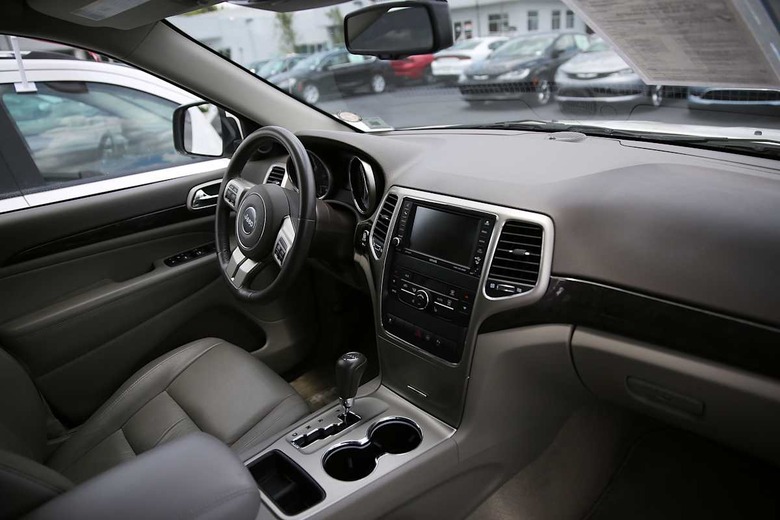Chrysler Fiat Issues Voluntary Recall To Fixing Glitch That Allows Remote Hacking