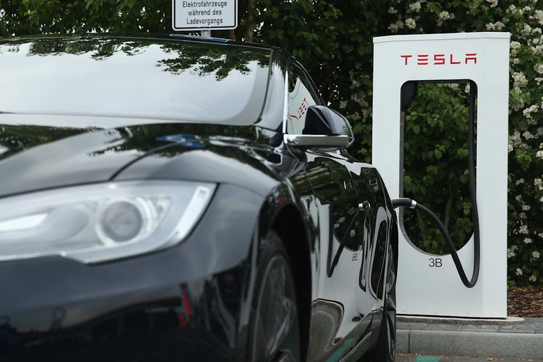 Tesla Offers Charging Stations On German Highways