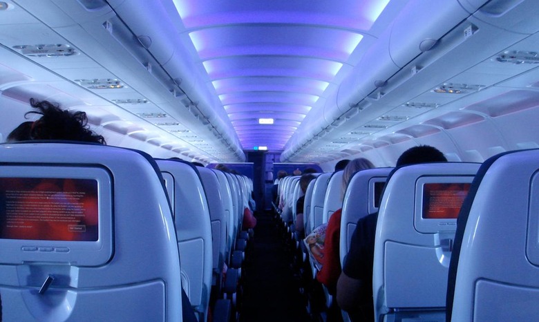 Virgin America's amazingly soothing lighting system