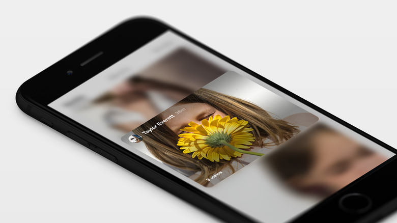 Peeking at a Flickr photo on an iPhone 6s
