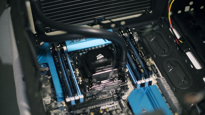 How to build a high-end, overclocked PC (as written by an idiot)