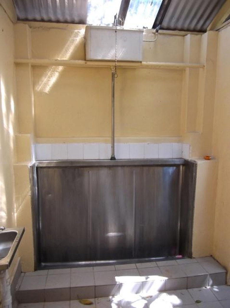 Public Urinals in Australia
