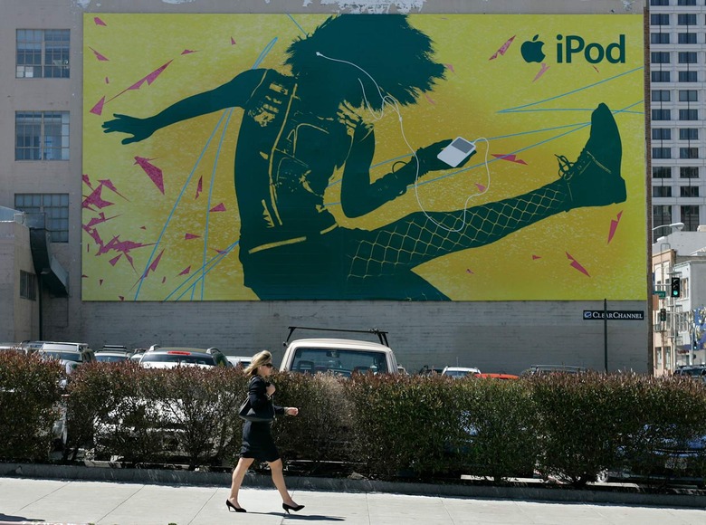 Earns Apple