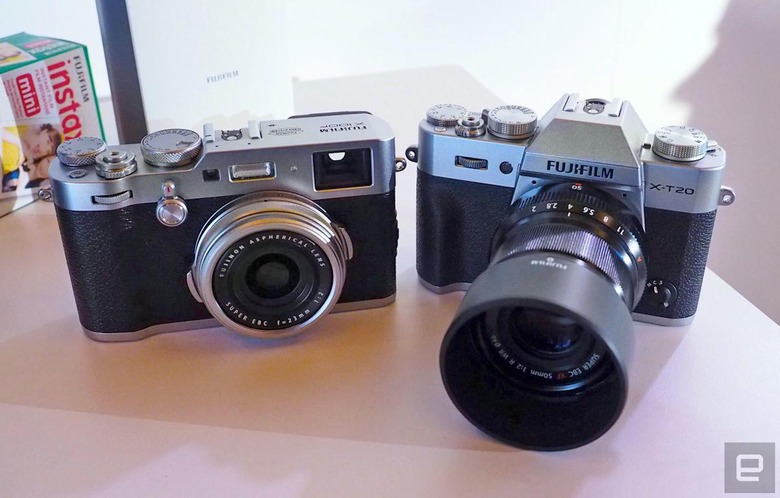【FUJIFILM】X100F + X20 セット A closer look at Fujifilm's X-T20 and X100F compact cameras