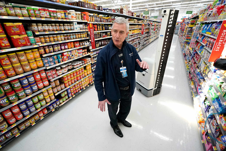 Earns Walmart