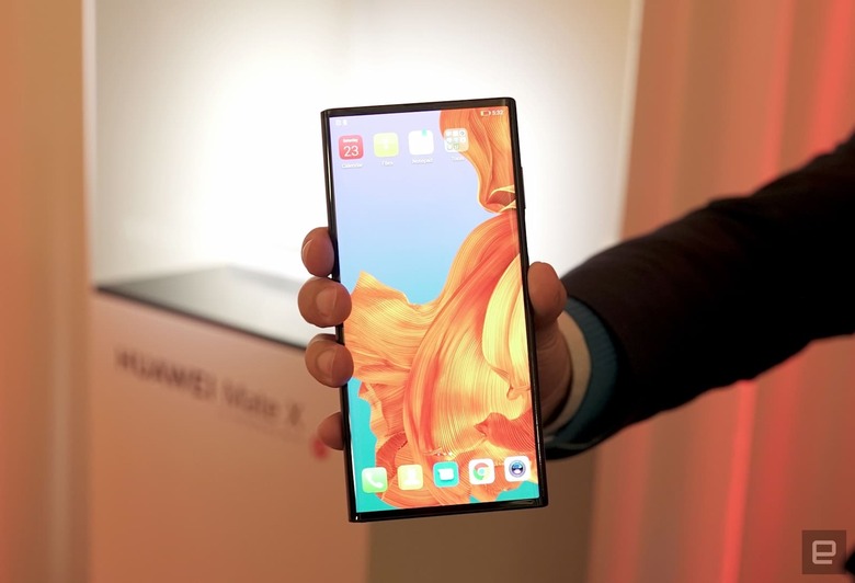 Huawei Mate X first look