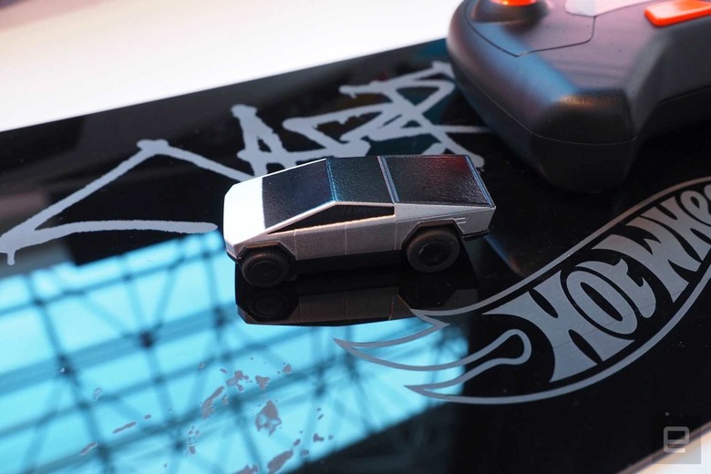 Hot Wheels RC Cybertruck