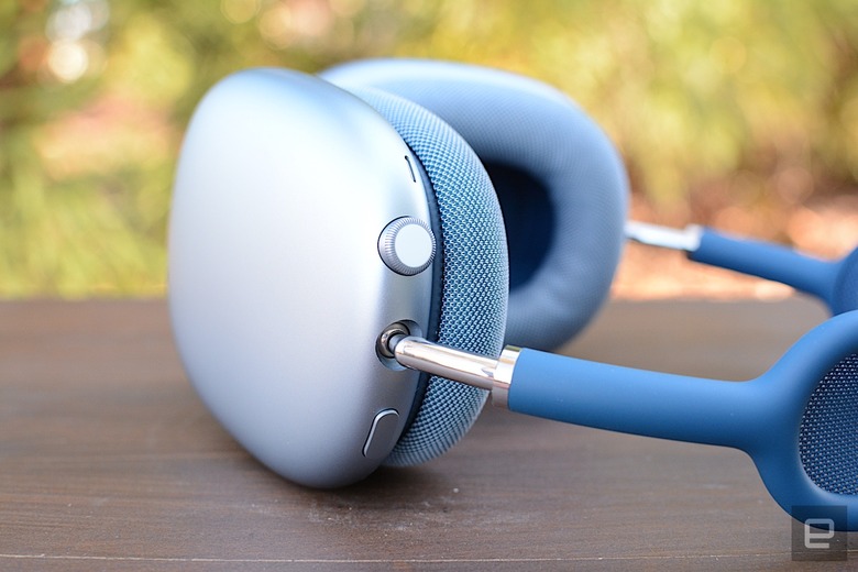 Apple went full Cupertino with its first wireless noise-cancelling headphones. The company offers great sound and features in a product that exudes style. Due to all the metal, the headphones are quite heavy and the