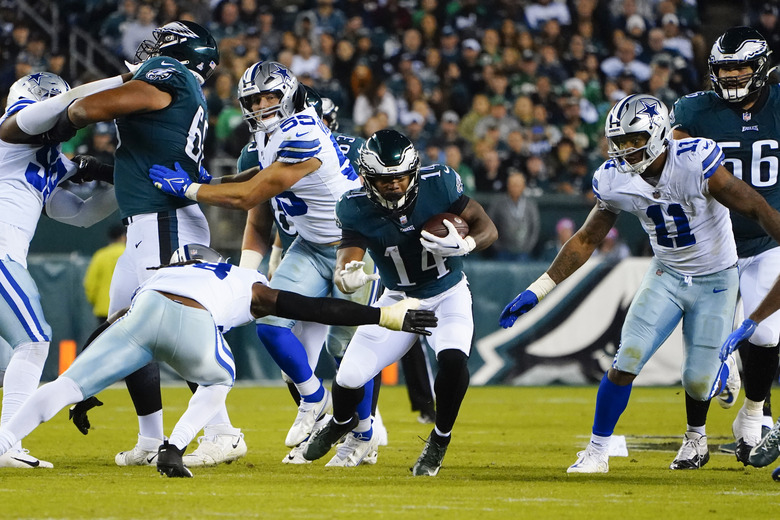 PHILADELPHIA, PA - OCTOBER 16: Philadelphia Eagles Running Back Kenneth Gainwell (14) runs with the ball during the second half of the National Football League game between the Dallas Cowboys and Philadelphia Eagles on October 16,2022, at Lincoln Financial Field in Philadelphia, PA. (Photo by Gregory Fisher/Icon Sportswire via Getty Images)