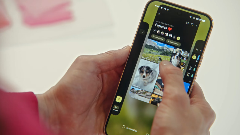 Mindy Brooks, VP, PM and UX of Android Platform, is discussing how the new Material 3 Expressive features work.