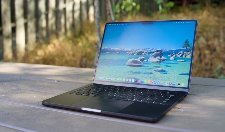 MacBook Pro M5 14インチ シルバー 16G 512G Apple MacBook Pro M5 14-inch review: A huge graphics upgrade for