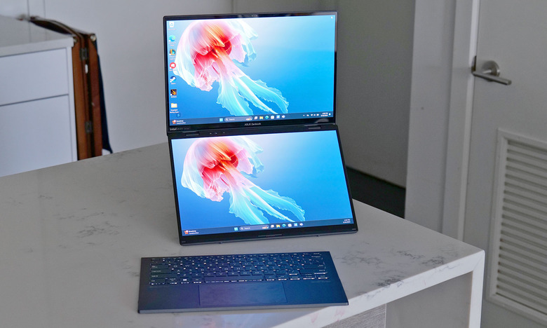 The centerpiece of the Zenbook Duo is a pair of gorgeous 14-inch OLED displays. 