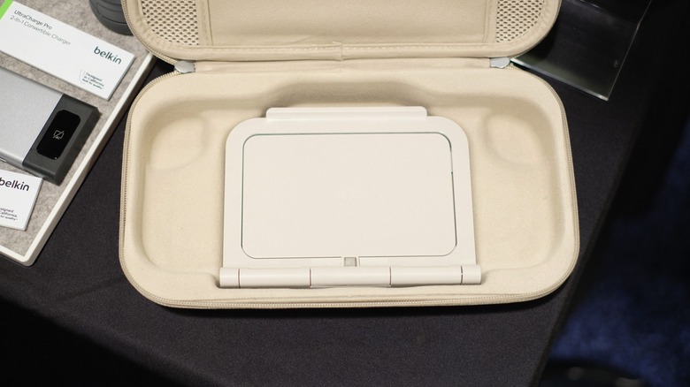 Belkin Charging Case Pro at CES 2026