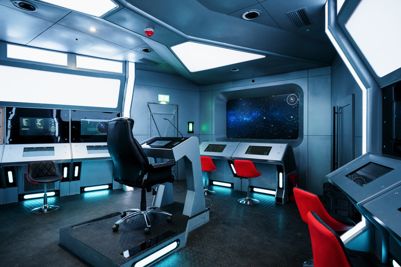 The bridge of the (larger) UCS Takanami.