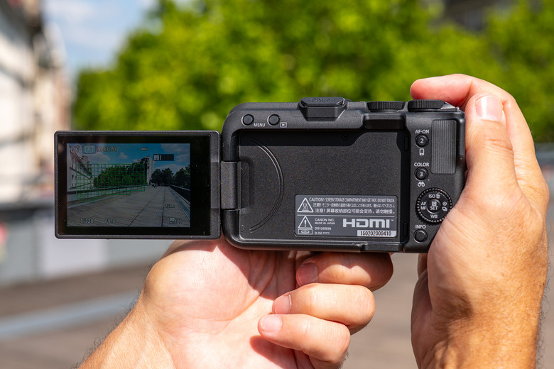 The R50 V offers good image quality and key creator features like a fully articulating screen.