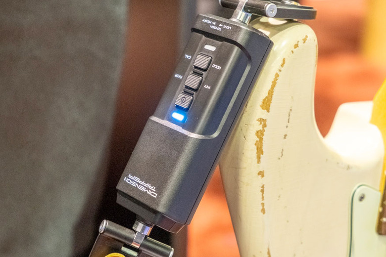 ギター CASIO DIMENSION TRIPPER Casio's Dimension Tripper lets you control your guitar pedals with