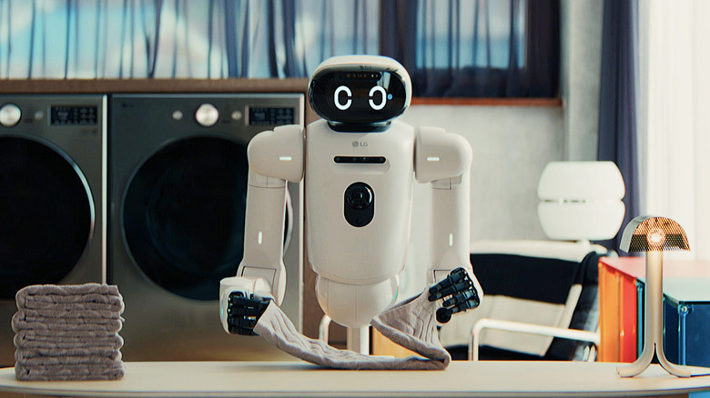 LG's CLOiD robot.
