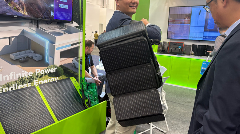Gaotu had a range of solar products in various formats.