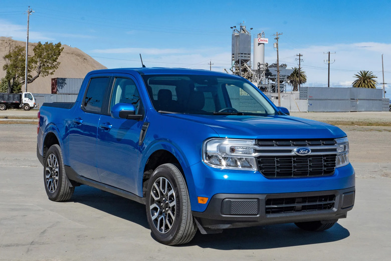 Ford Maverick hybrid pickup truck