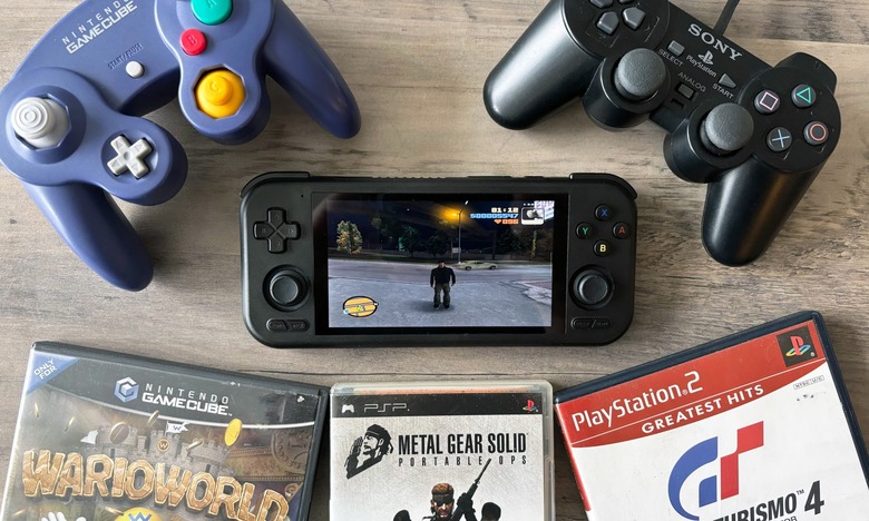The Retroid Pocket 4 Pro.