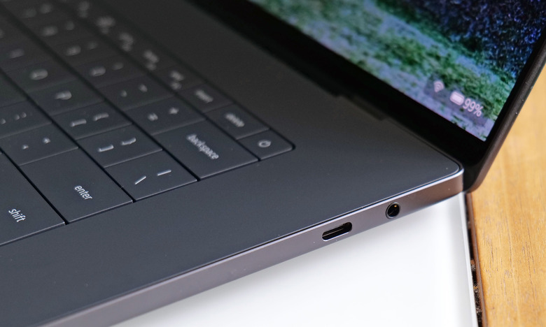 The XPS 16 comes with three USB-C port with Thunderbolt 4 which is nice, but sadly it lacks an SD card reader for quickly transferring media from a camera.
